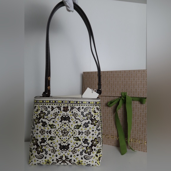 NWT Tory Burch Emerson Small Bucket Bag - Picture 3 of 17